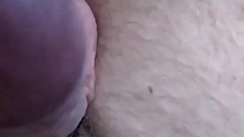 Guy relishing a simultaneous double blowjob from his promiscuous partners