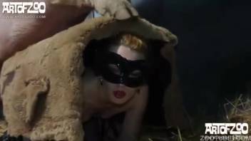 Aroused mature woman arches her buttocks and has her vagina penetrated by an excited pig